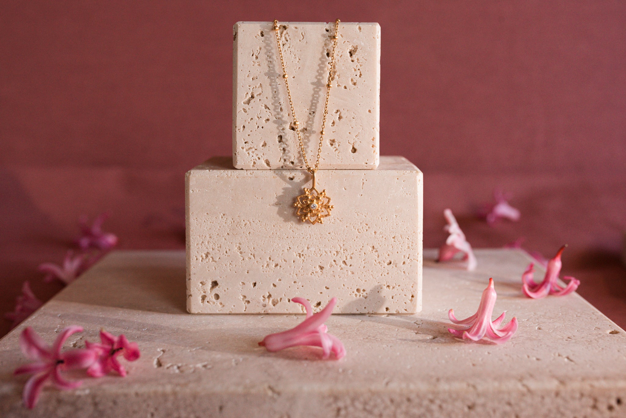 Liliac Necklace