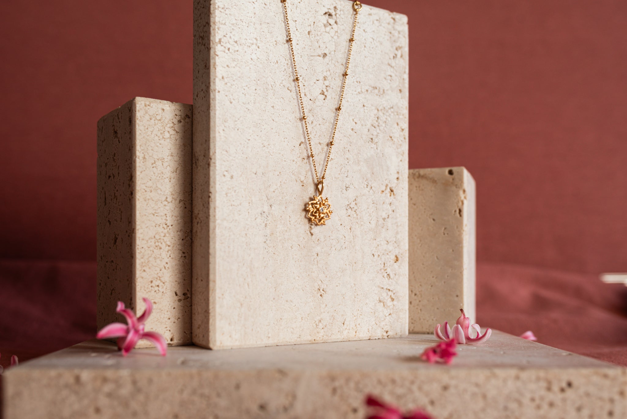 Liliac Necklace