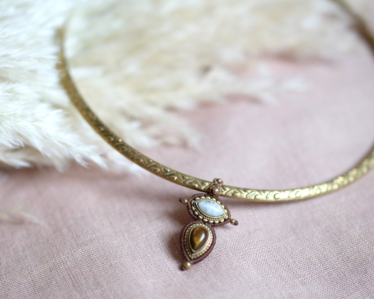 • Chameli •