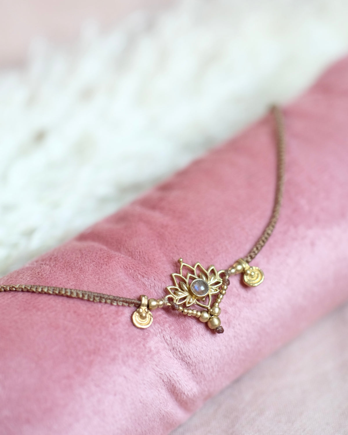 • Collana Lotus •