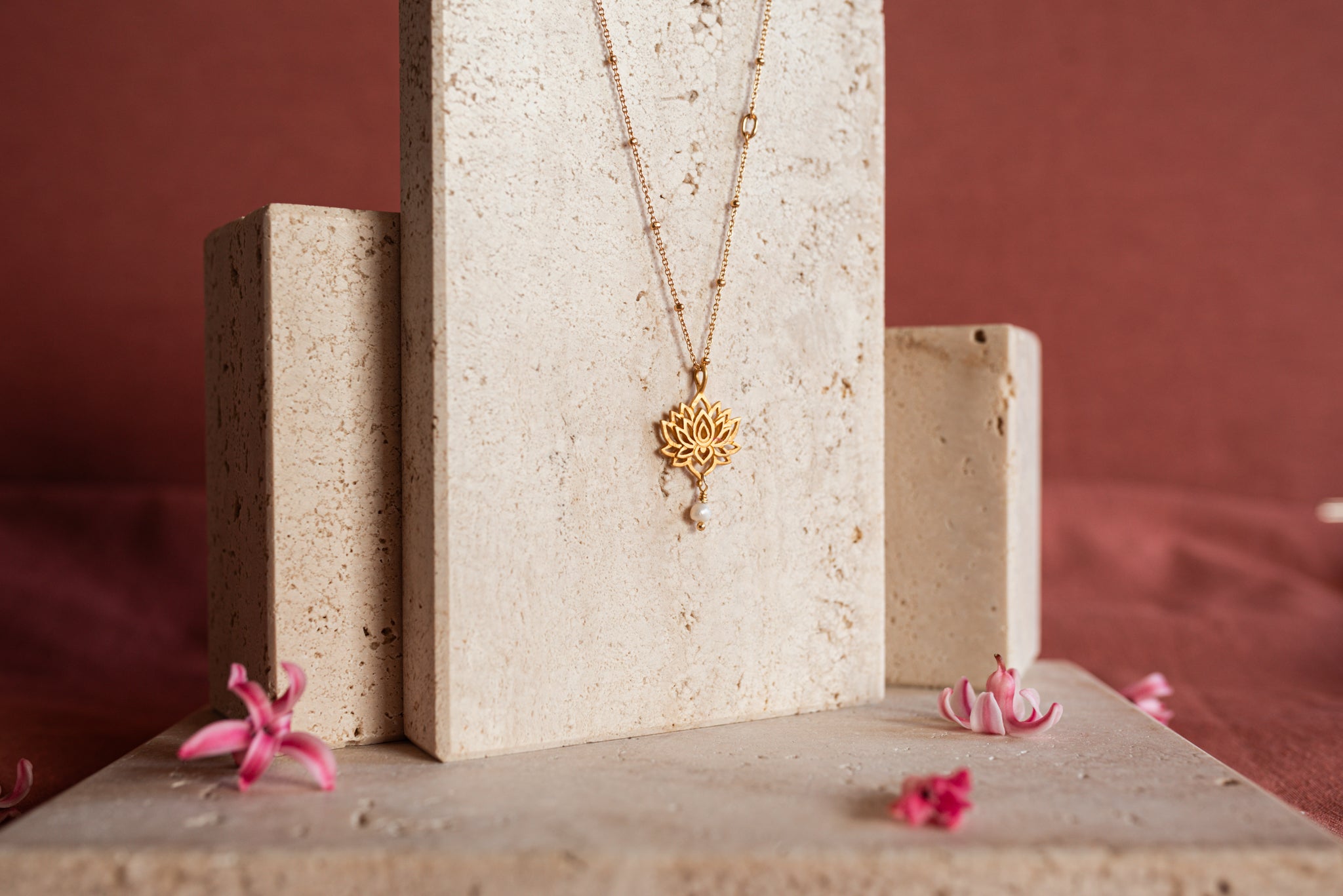 Nymphea Necklace